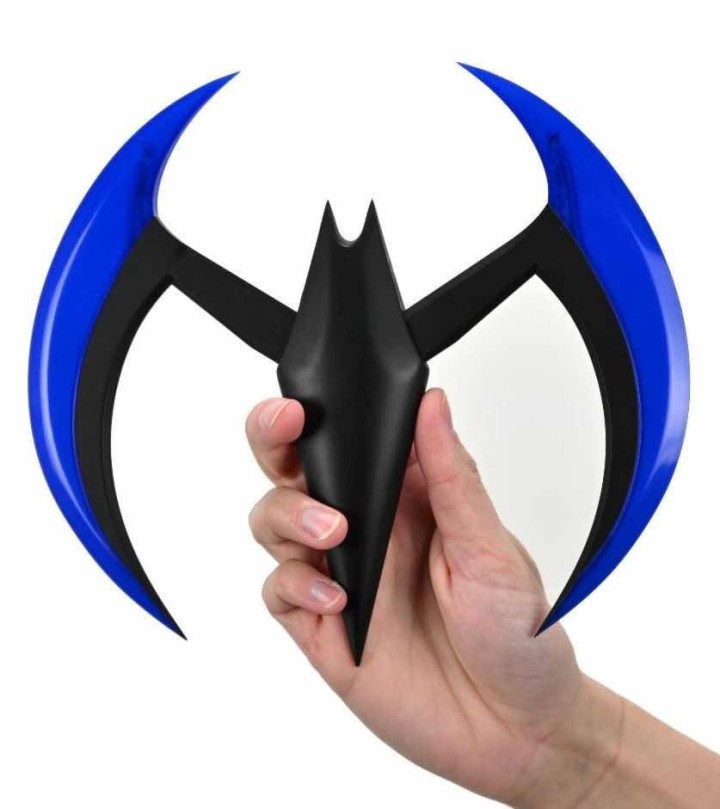 neca replica neca batman beyond -  batarang blue with ligths