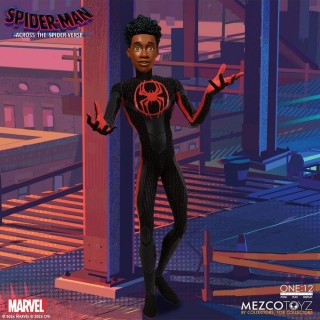 mezco toyz figura mezco toyz spider - man across the spider - verse spider - man miles morales 17cm