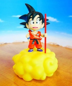 madcow entertainment lampara teknofun madcow entertainment dragon ball goku en la nube fig 16 cm