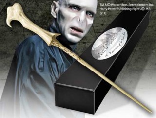 the noble collection replica the noble collection harry potter lord voldemort varita con caja y plac