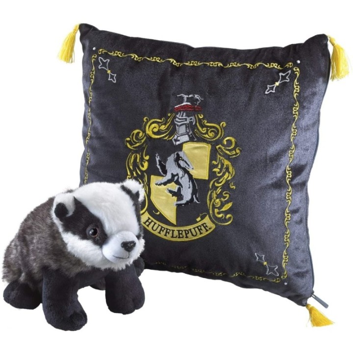the noble collection peluche pack the noble collection harry potter tejon mascota hufflepuff + cojin