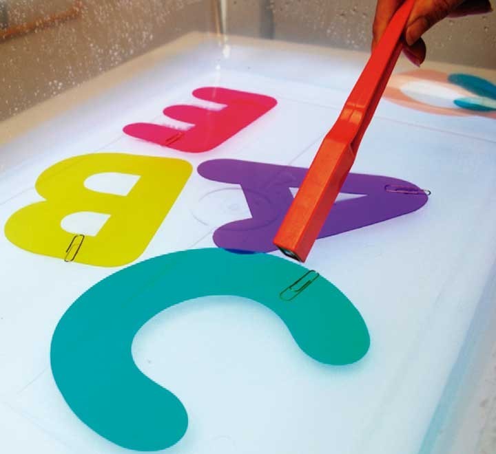 pack 27 plantillas maxi henbea mayusculas 899